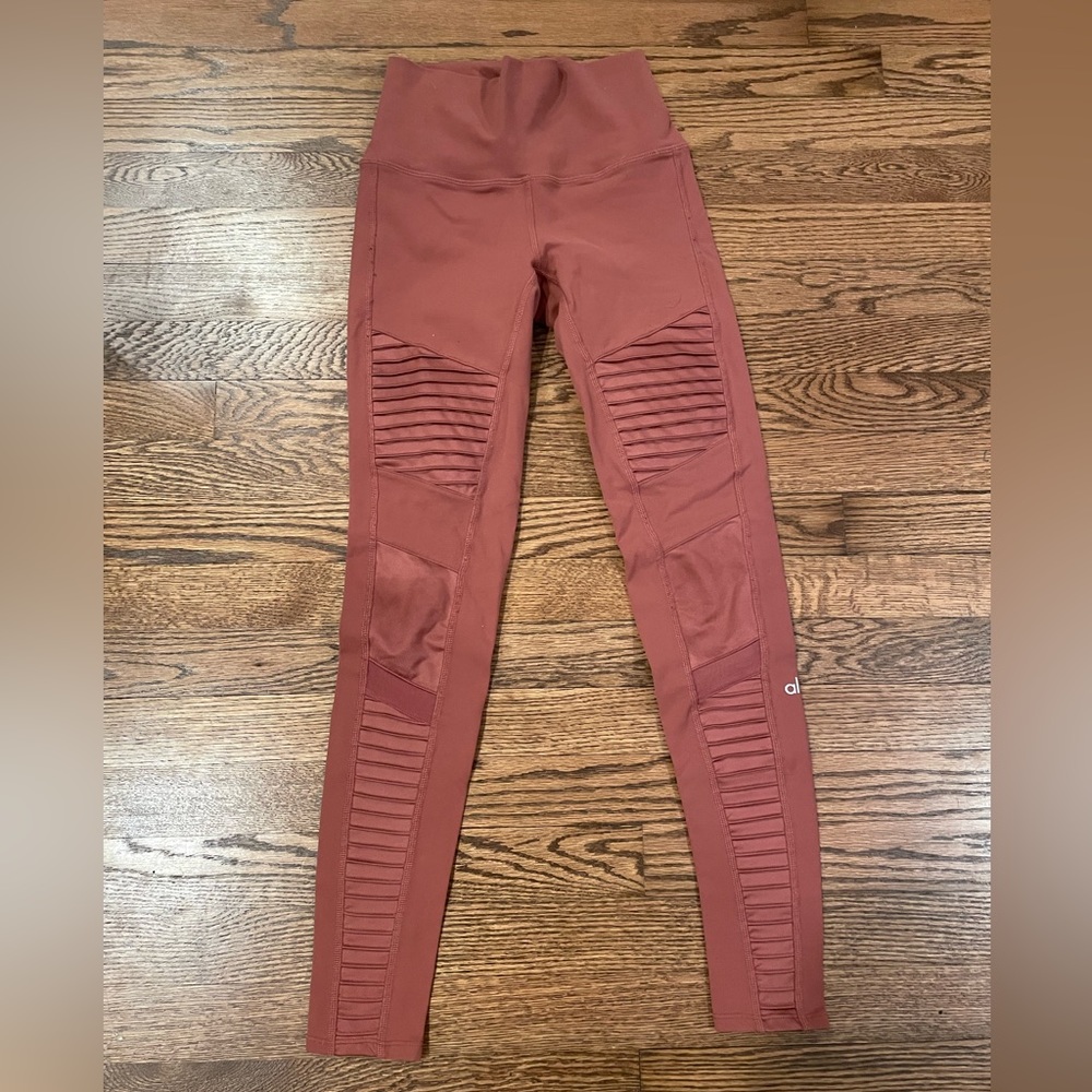 ALO Women’s leggings size XS